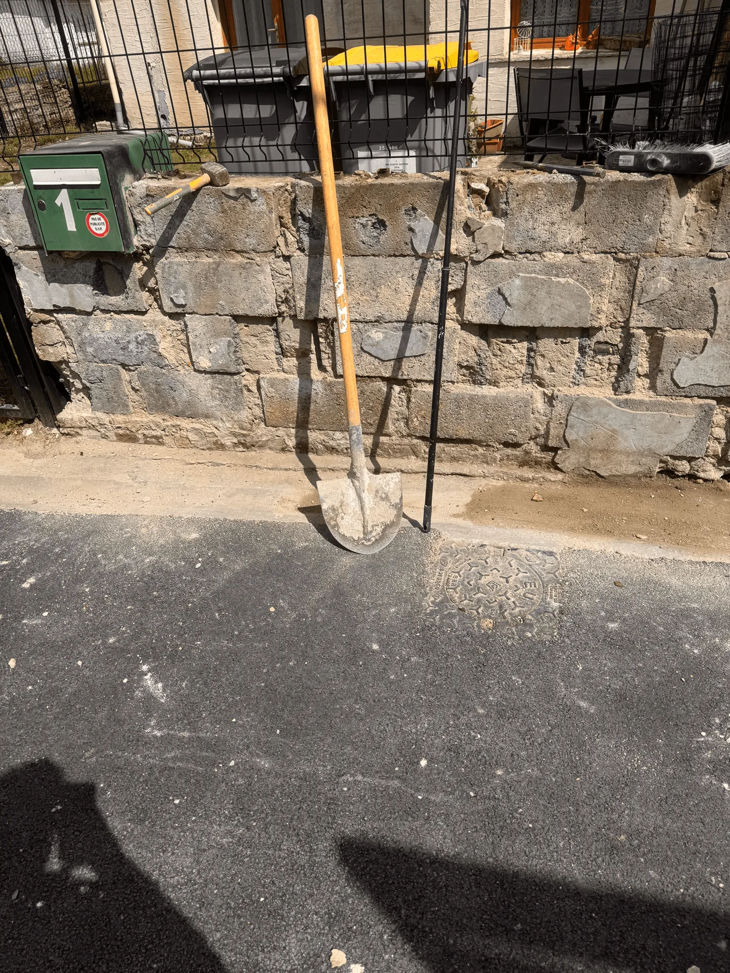 Muret en maçonnerie existante avant application de l’enduit